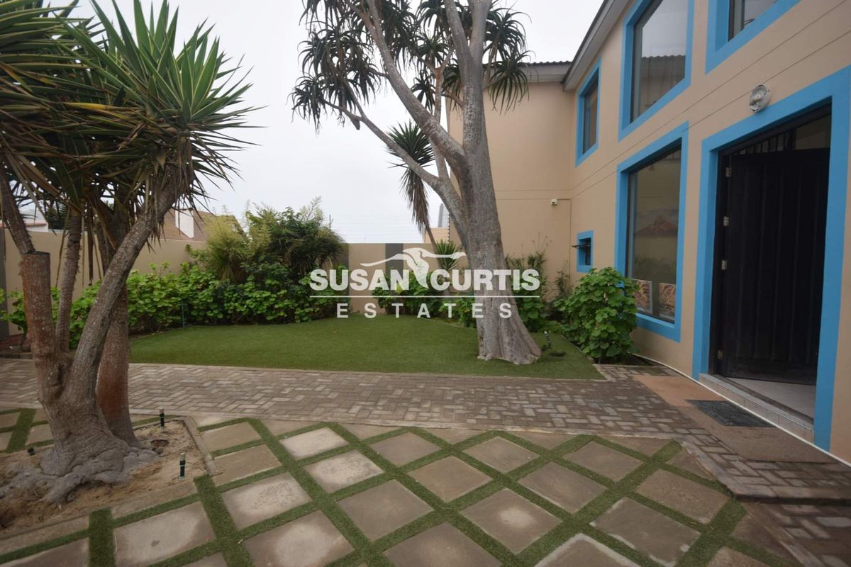 9 BEDROOM GUEST HOUSE FOR SALE IN SWAKOPMUND CENTRAL - Photo 2