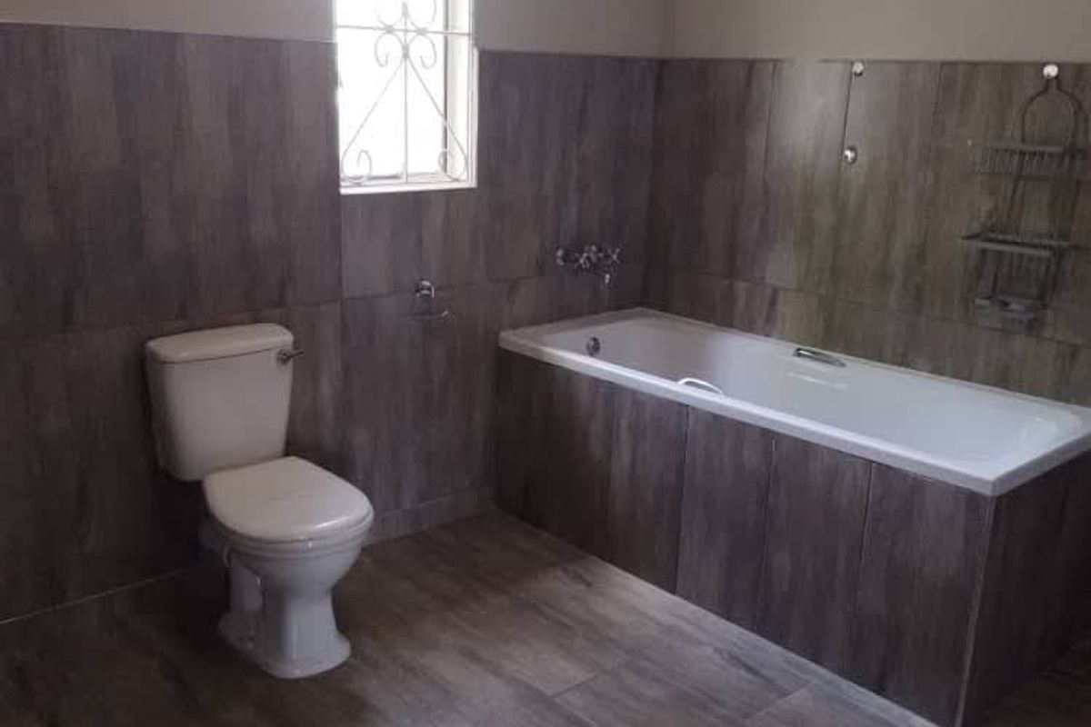 Ongwediva Ext 6 - Family Home For Sale - Photo 4