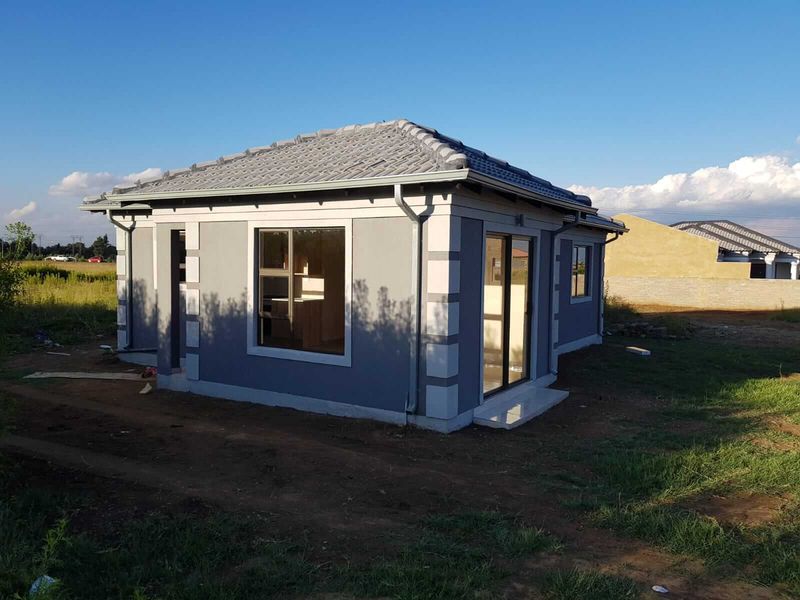 NEW DEVELOPMENT, ALL COSTS INCLUDED, FULL TITLE STANDS. NO DEPOSITS / 100% BONDS (dependent on client profile) - Photo 3