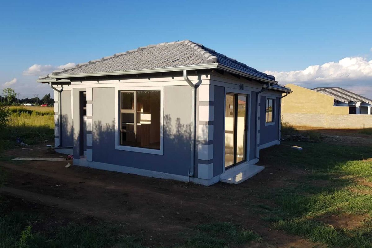 NEW DEVELOPMENT, ALL COSTS INCLUDED, FULL TITLE STANDS. NO DEPOSITS / 100% BONDS (dependent on client profile) - Photo 3