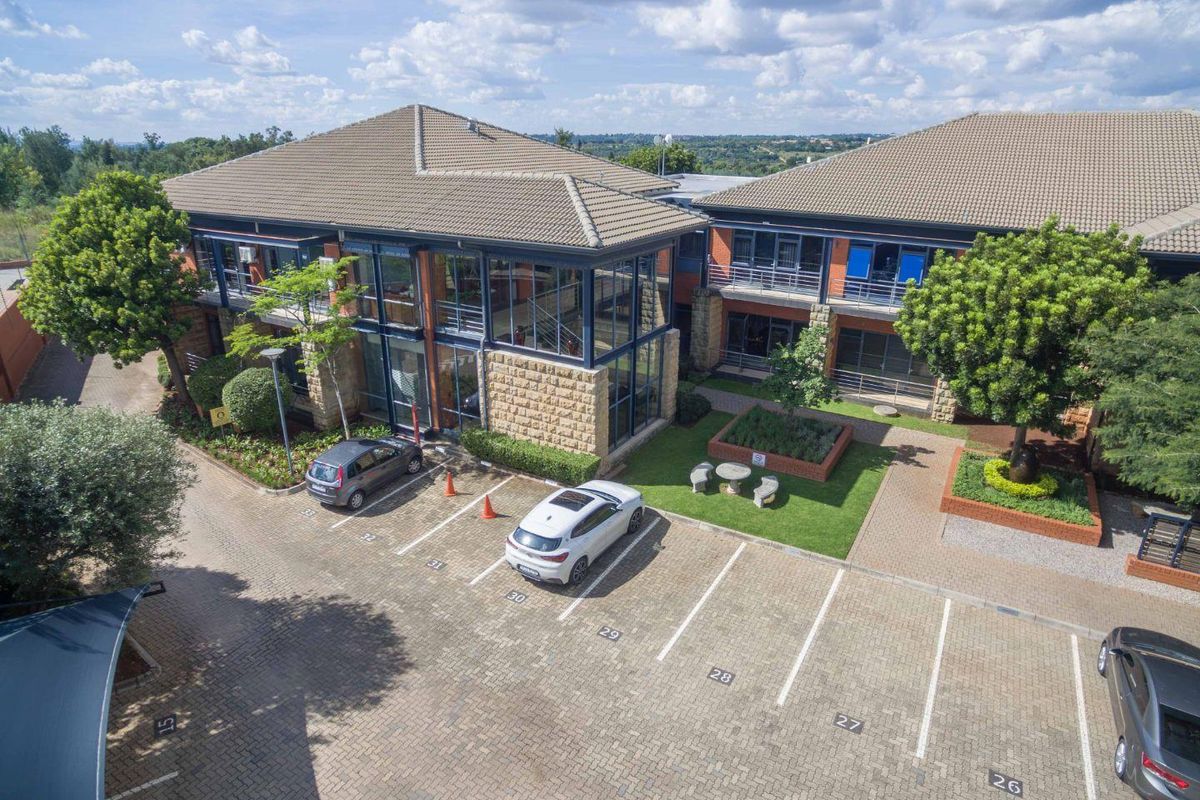 Commercial Property for Sale in Little Falls - Roodepoort. - Photo 2