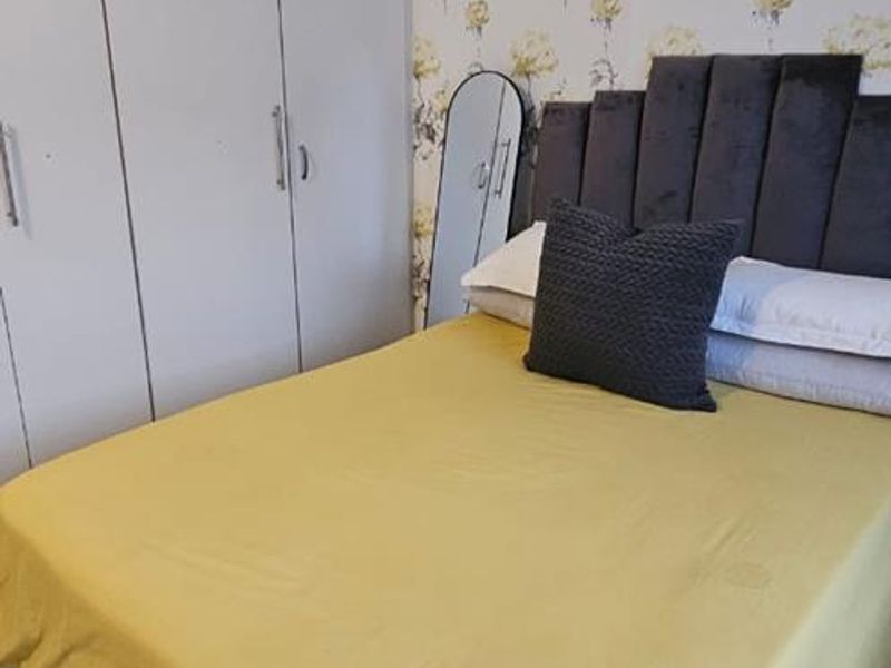 1 Bedroom Apartment in Crystal Park - Photo 5