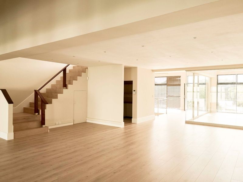 Newly Renovated Modern Offices in Westlake - Photo 9