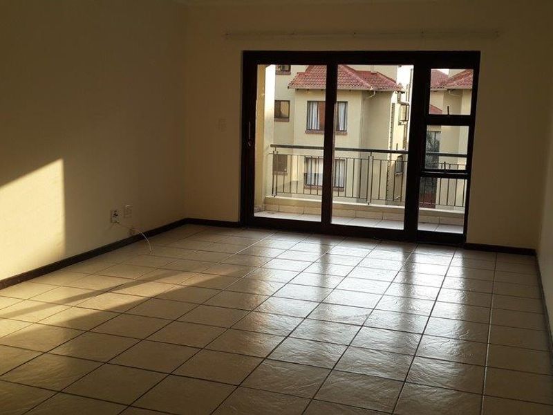 Modern 2-Bedroom Apartment in a Secure, Amenity-Rich Estate - Photo 6