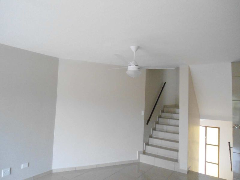 Modern 3-Bedroom Rental in Desirable Meer En See - Photo 4