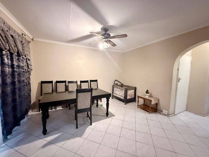 Beautiful 3 bedroom Townhouse for sale in Vryheid - Photo 6