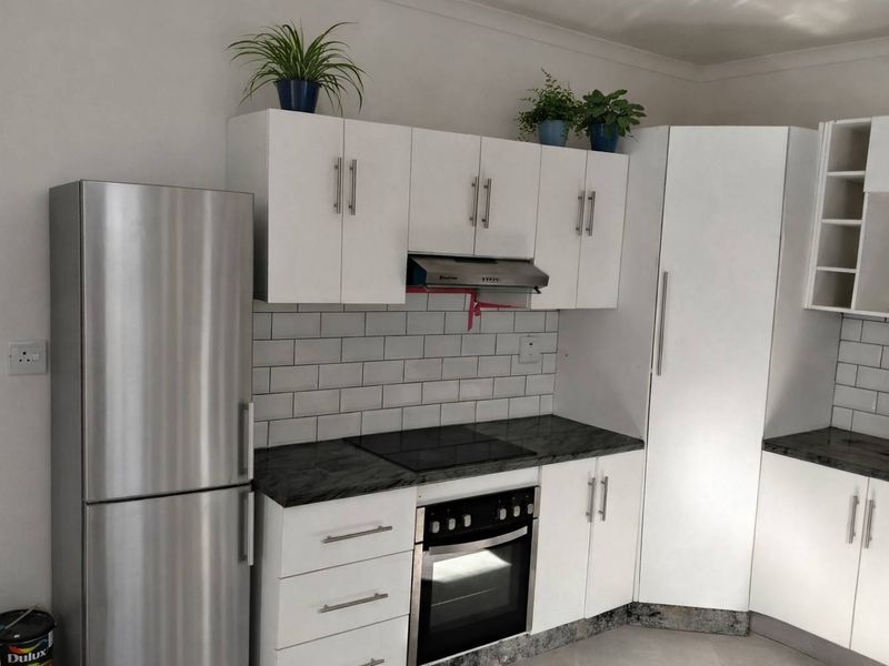 Charming 2-Bedroom house Available for Long-Term Rental - Photo 5