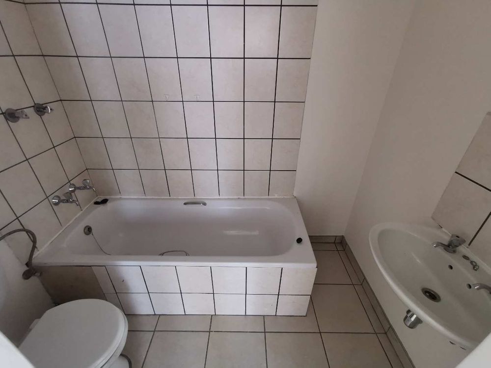 2ND BATHROOM IN THE FLAT 