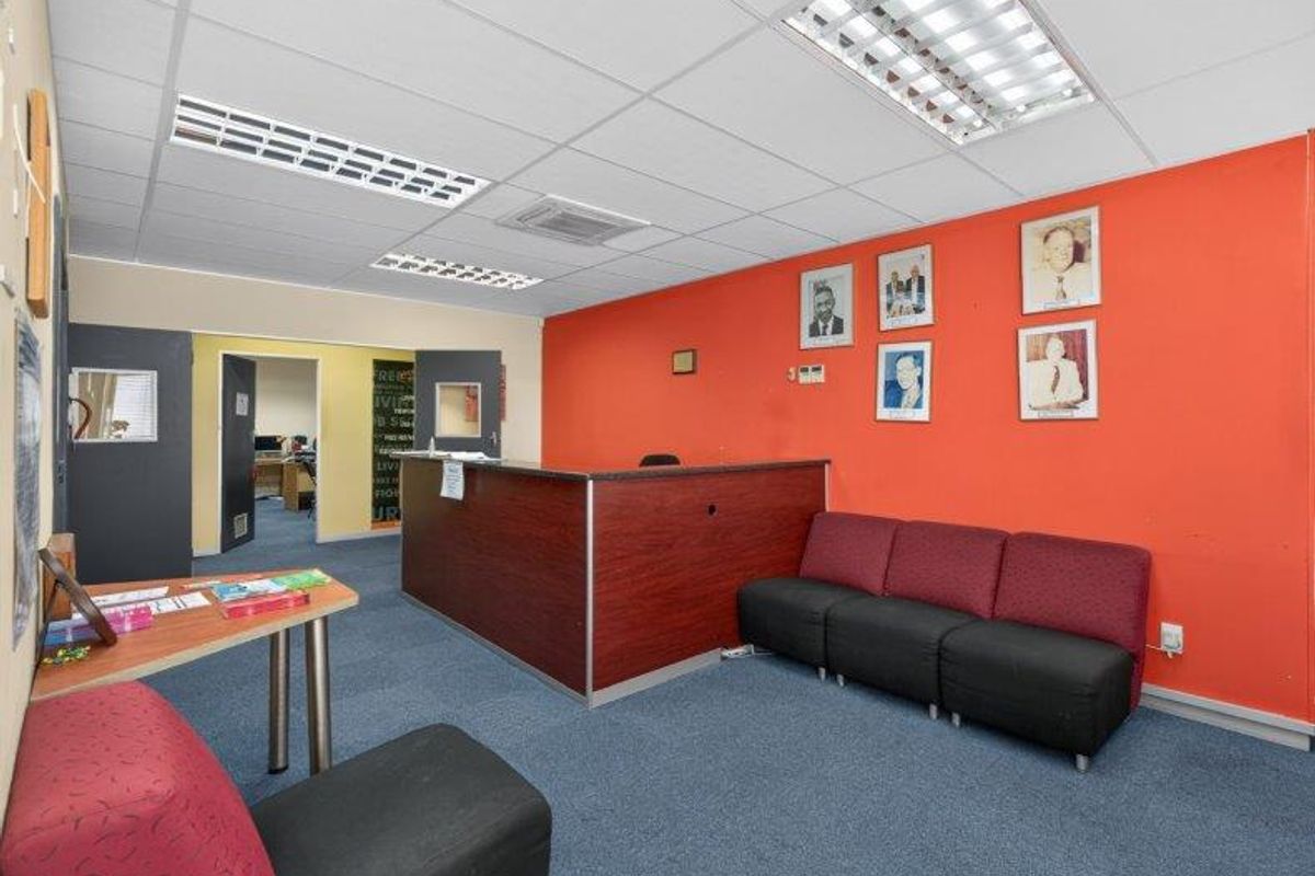 CBD PERIPHERY SECTIONAL TITLE UNIT FOR SALE - Photo 3