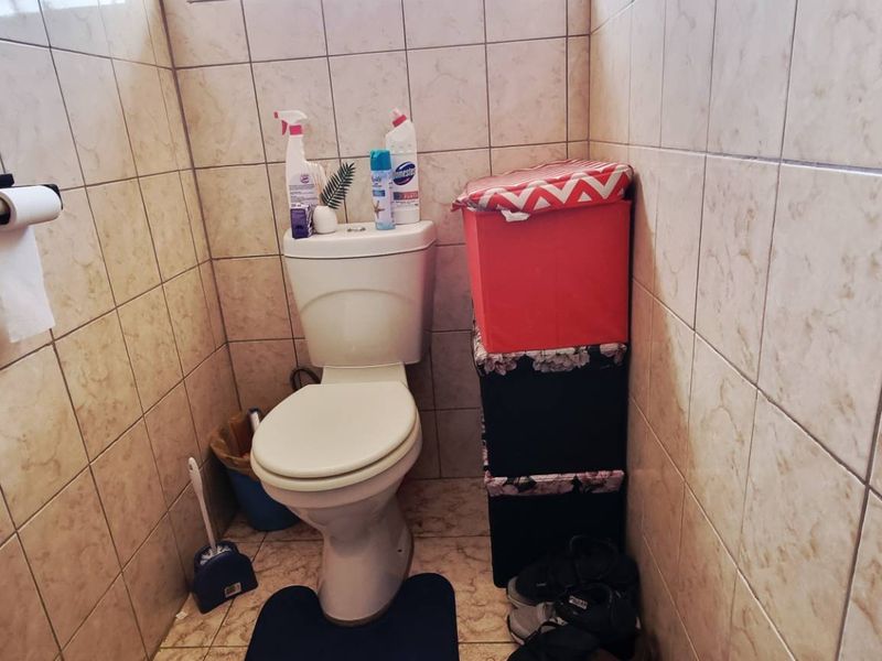 Wanaheda 3 bedroom house with flats - Photo 5