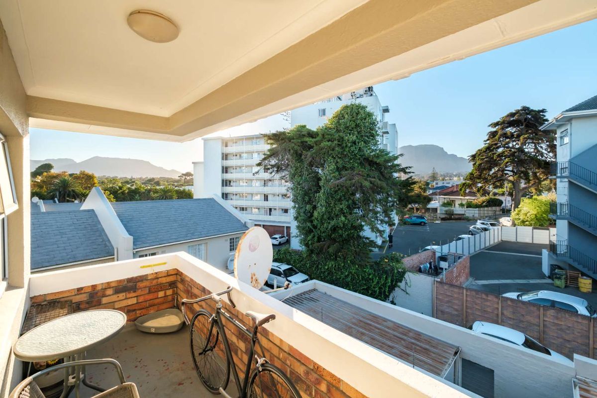 Dual-Living Flexibility Or A True Investment Gem! - Photo 2