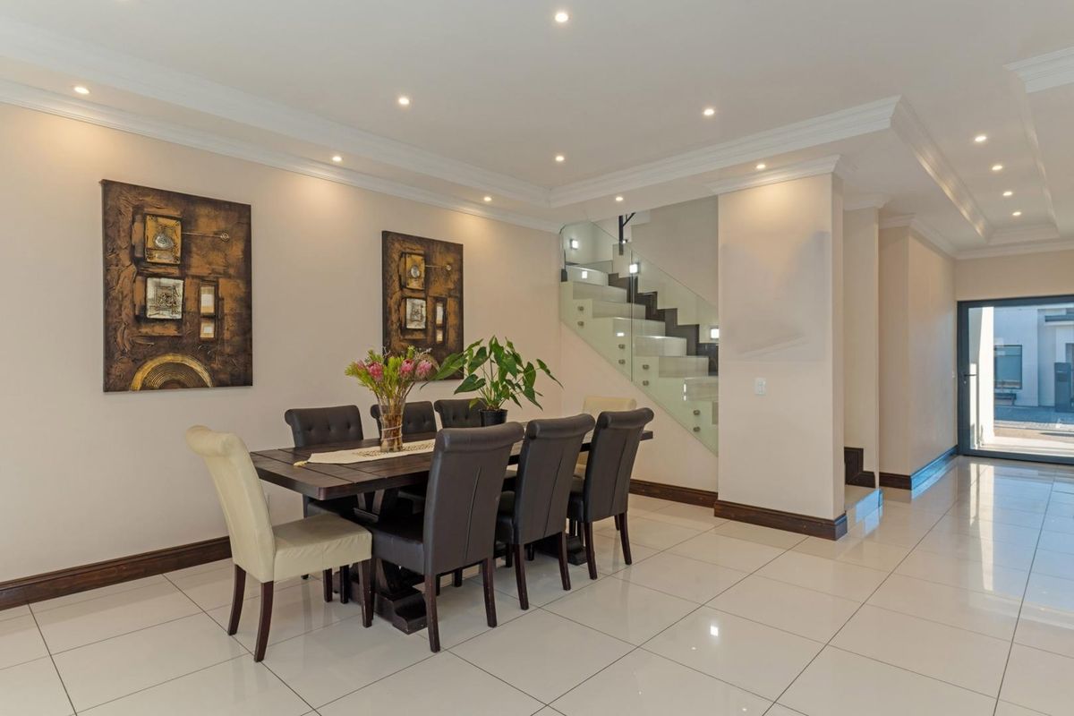 Elegant Family Living in the Heart of Sagewood - Photo 4