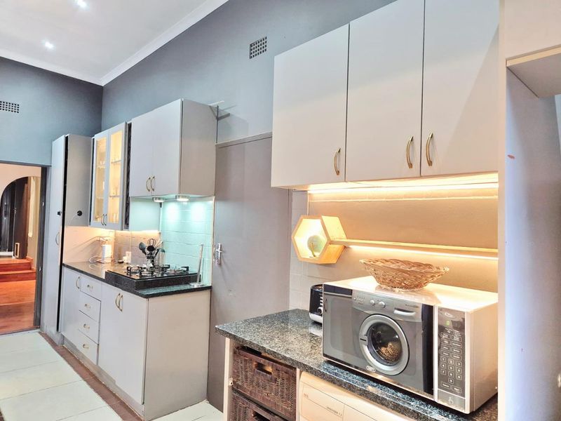 Perfect for Extended stay Unique rental furnished Home with great facilities - Photo 8