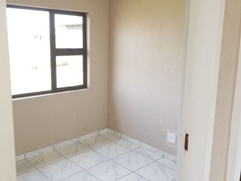 NEW DEVELOPMENT, ALL COSTS INCLUDED, FULL TITLE STANDS. NO DEPOSITS / 100% BONDS (dependent on client profile) - Photo 9