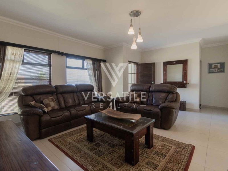 Dolphin Beach - Photo 4