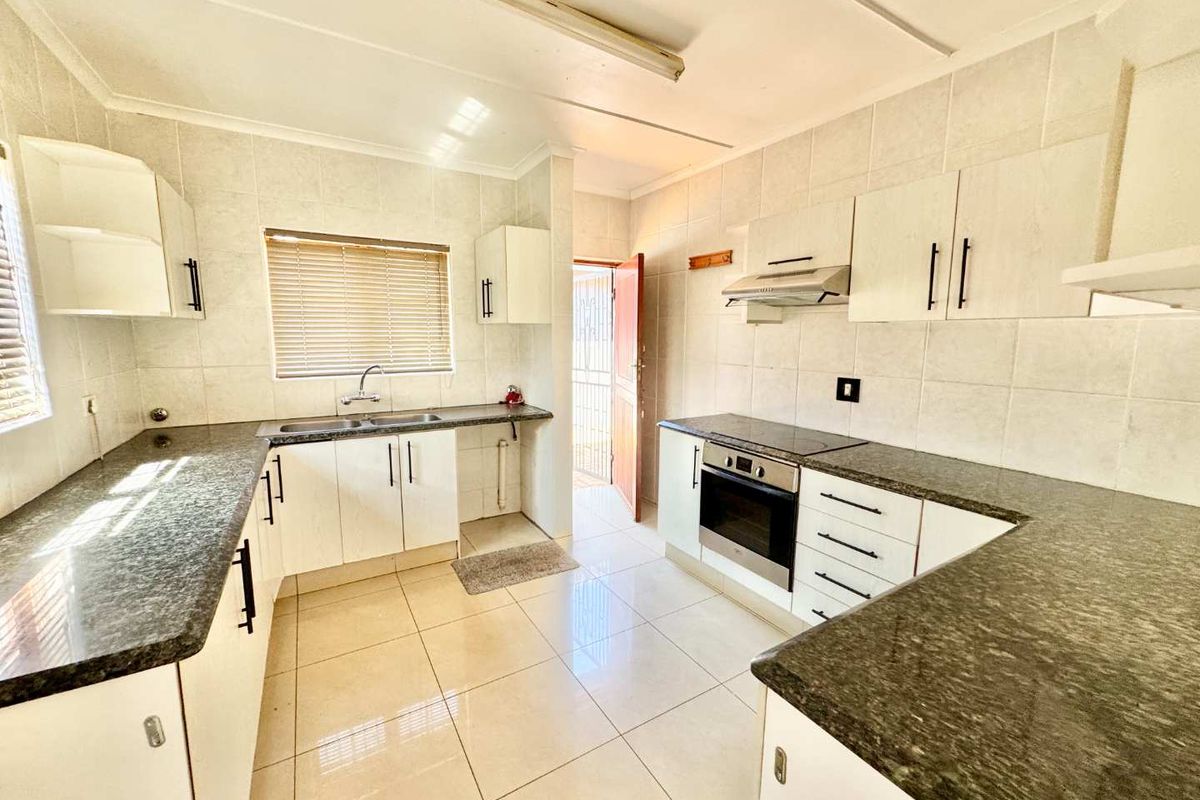 Hendra Estates - Lovely Family home To Rent In Prestondale - Photo 3