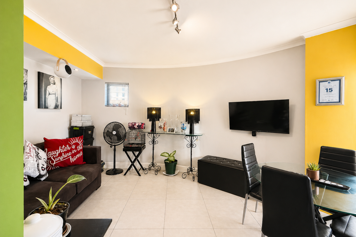 1-Bed 2-Bath | Strong Yield + Airbnb Upside - Photo 3