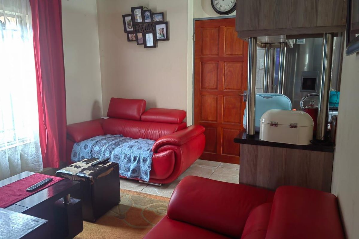 Clayville-Neat Property for R 860 000 - Photo 4