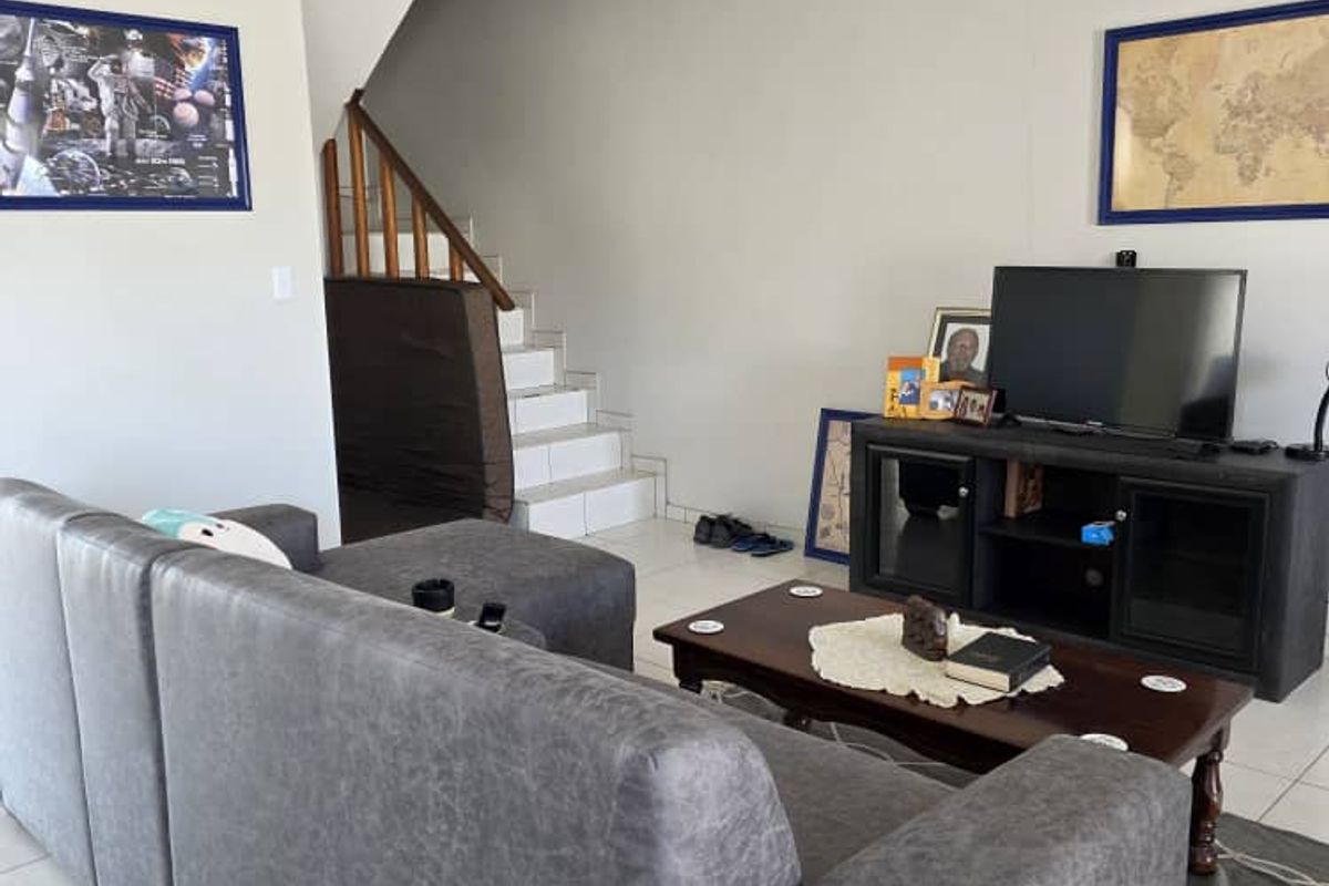 2 Bedroom duplex townhouse. - Photo 5