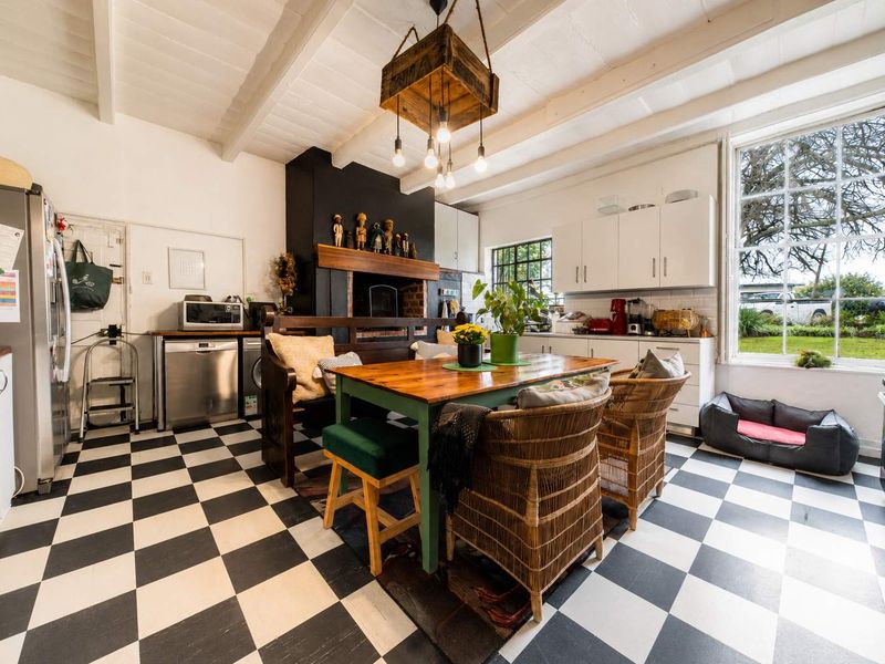 Charming 3-Bedroom Farm House to Rent in Simondium – R30,000/month - Photo 4