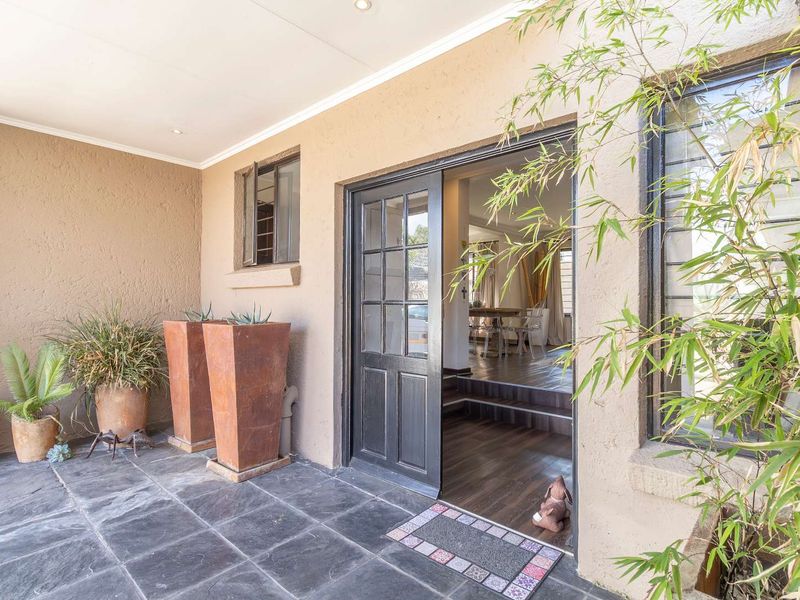 Lovely Spacious 4 Bedroom Family Home - Photo 4