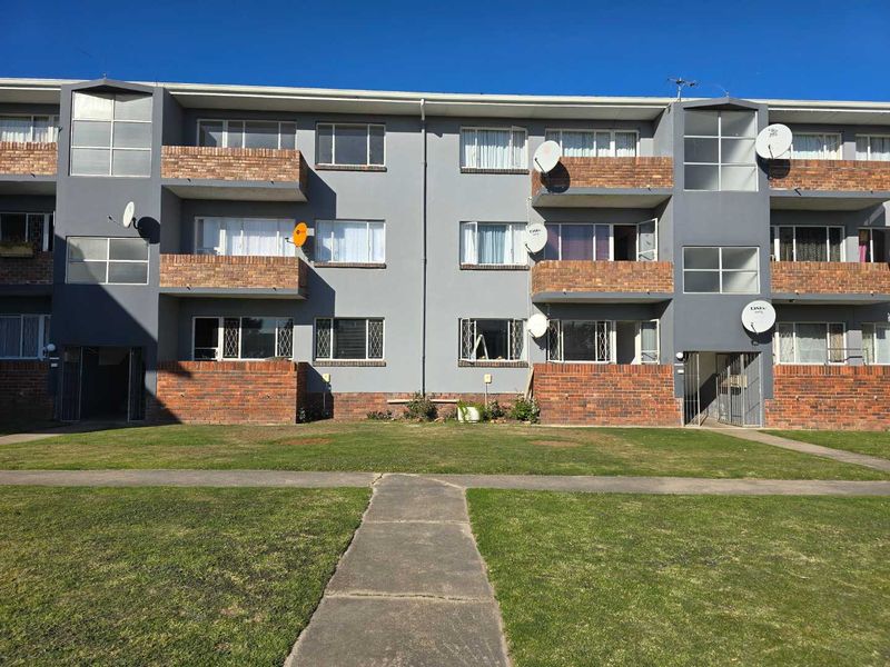 Spacious Lock-up-and-Go Apartment living in Newton Park - Photo 1
