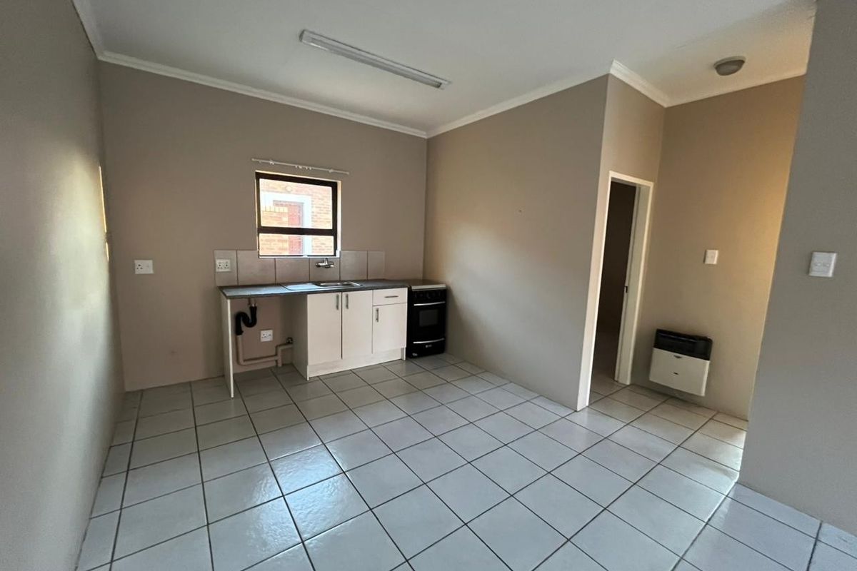 Townhouse For Sale in Trichardt, Secunda - Photo 2