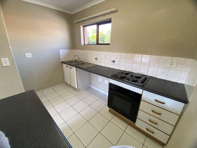 Bright & Spacious 2-Bedroom Apartment in Ferndale - Photo 6