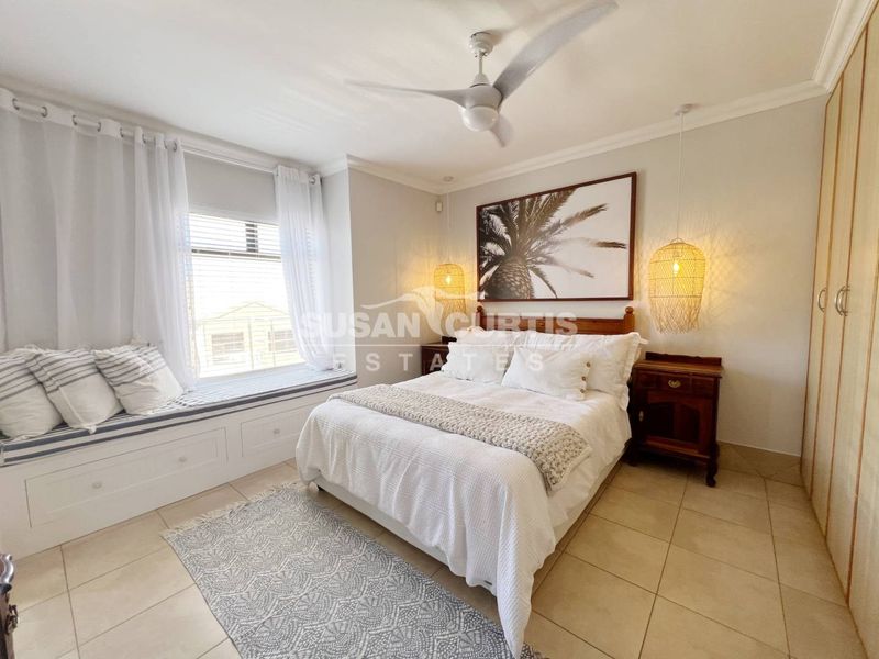 Renovated Family Home with Indoor BBQ & Entertainer’s Deck - Photo 3