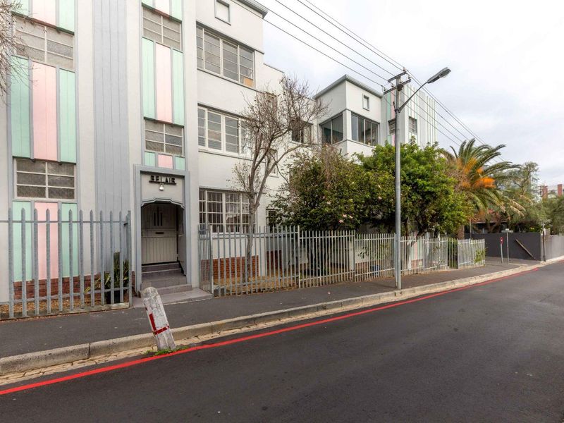 Modern First-Floor Apartment in the Heart of Sea Point - Photo 1