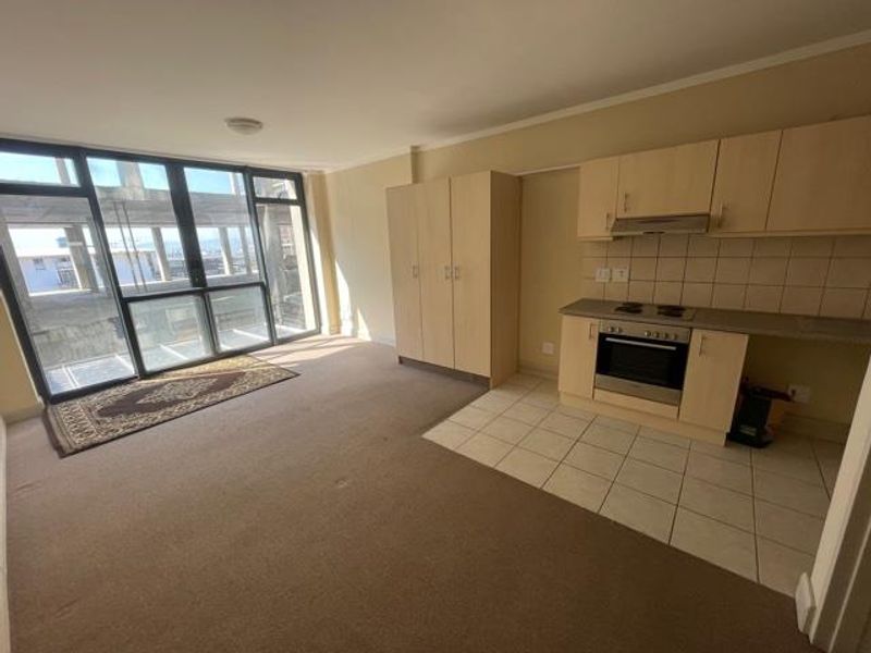 Unfurnished Studio, Wi fi included, pool & gym - Photo 8