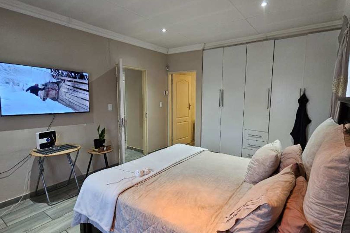 3 bedroom house in Clarina - Photo 5