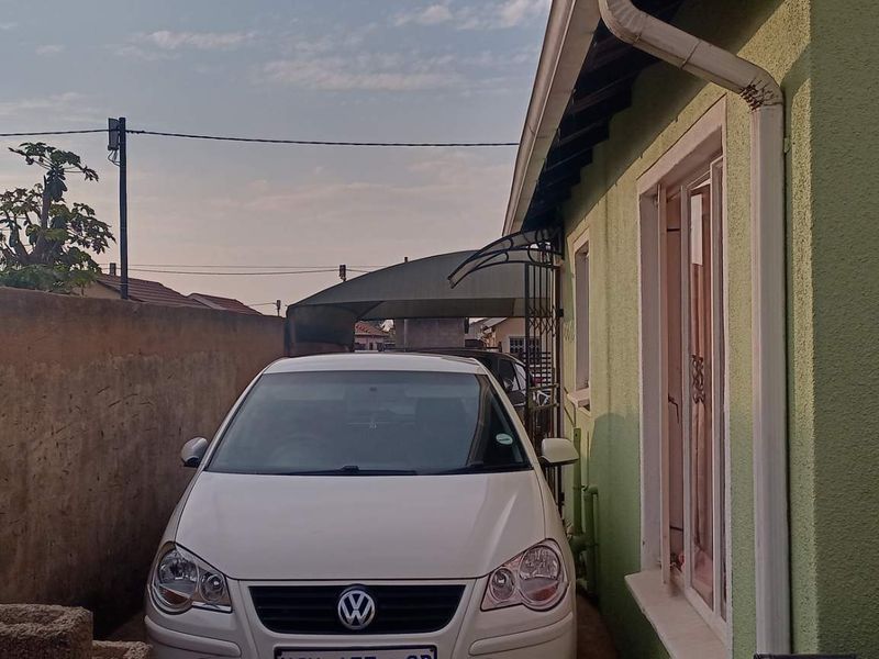 Affordable 2-Bed Home in Mahube Valley, Close to Amenities - Photo 3