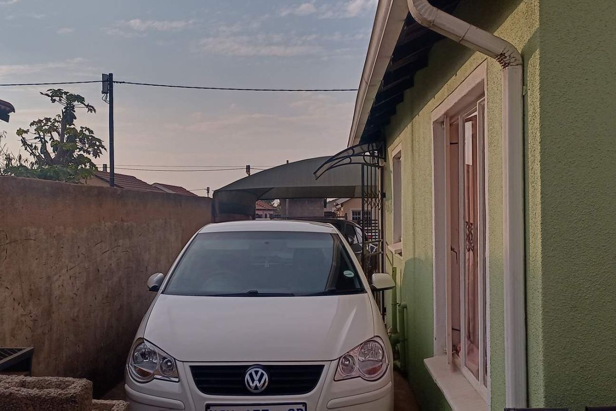 Affordable 2-Bed Home in Mahube Valley, Close to Amenities - Photo 3