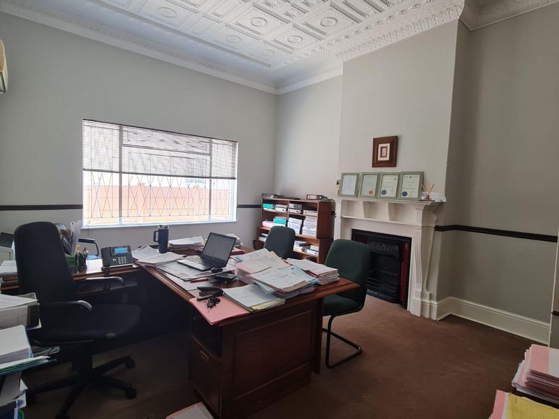 Exceptional Office Space with Income-Generating Flatlet – A Rare Opportunity! EXCLUDES VAT - Photo 5