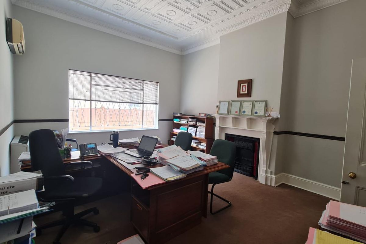 Exceptional Office Space with Income-Generating Flatlet – A Rare Opportunity! EXCLUDES VAT - Photo 5