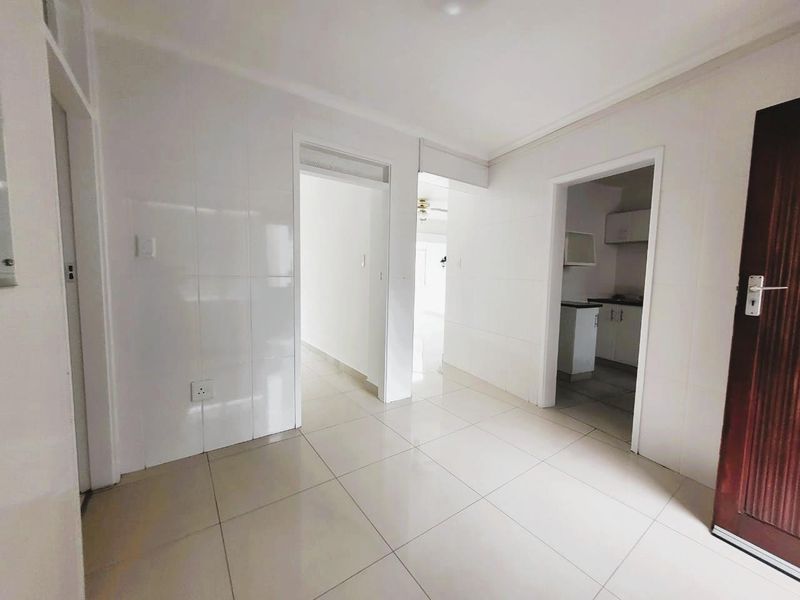 Lock up and go - South Beach Apartment - Photo 2