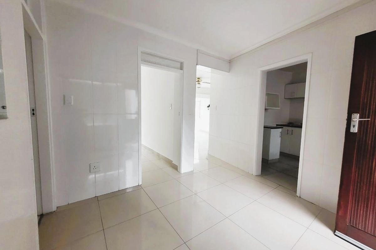 Lock up and go - South Beach Apartment - Photo 2