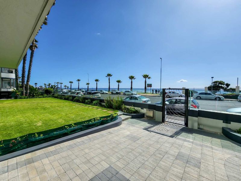 Undoubtedly Mouille Point's Grand Lady - Photo 3