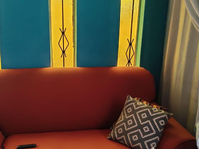 2 Bedroom House for sale - Photo 7