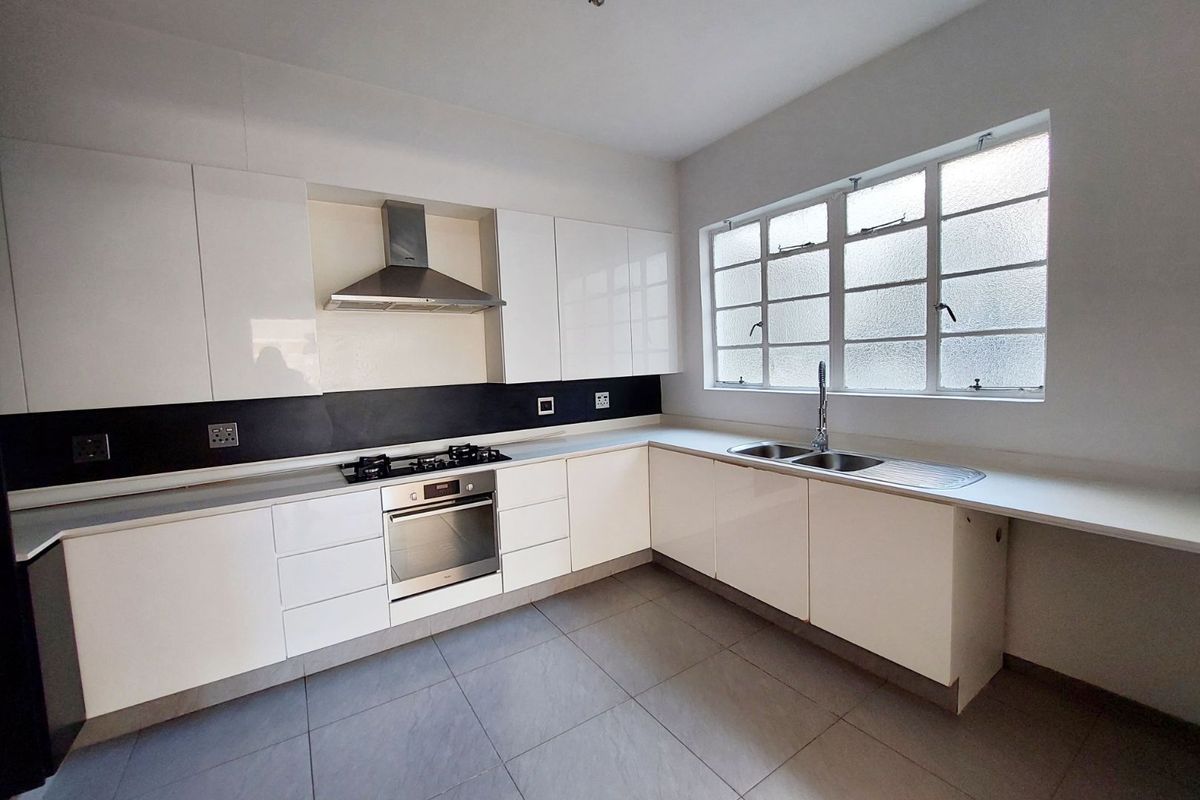 Spacious and modern, 1 bedroom, 1 bathroom apartment available in Killarney - Photo 5
