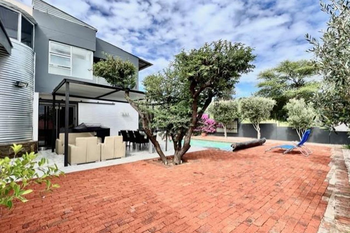 3 Bedroom House To Let in Klein Windhoek - Photo 4
