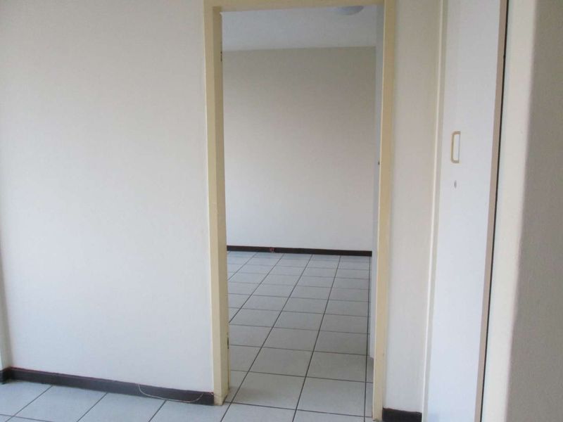 ONE [1]BEDROOM APARTMENT SPUY STREET GARDENS  FOR SALE IN SUNNYSIDE - Photo 9
