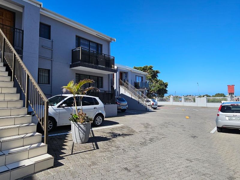 Lock-up-and-go apartment 2km to the beach! - Photo 10