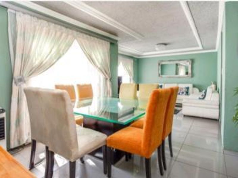 Modern Spacious Family Home with Cottage for sale - Photo 5