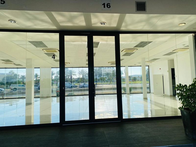 Showroom Space For Sale – South Port - Photo 4