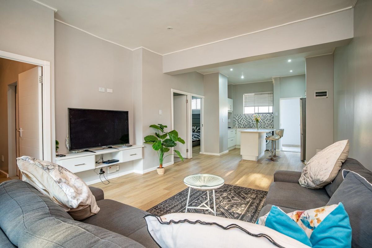 Modern Apartment Living in the Heart of Hillcrest Central - Photo 5