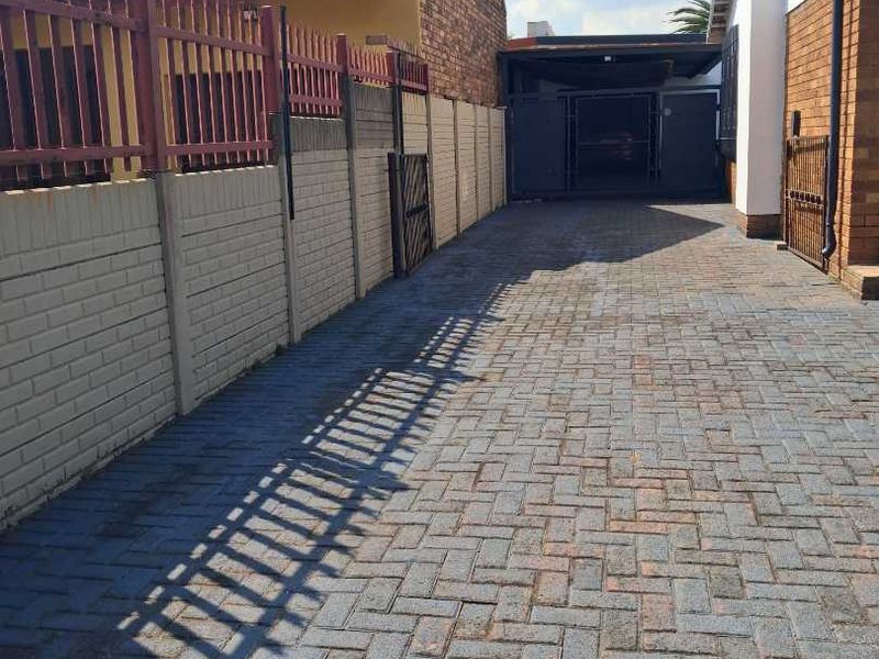 3 Bedroom House For Sale in Vanderbijlpark SE6 - Photo 6