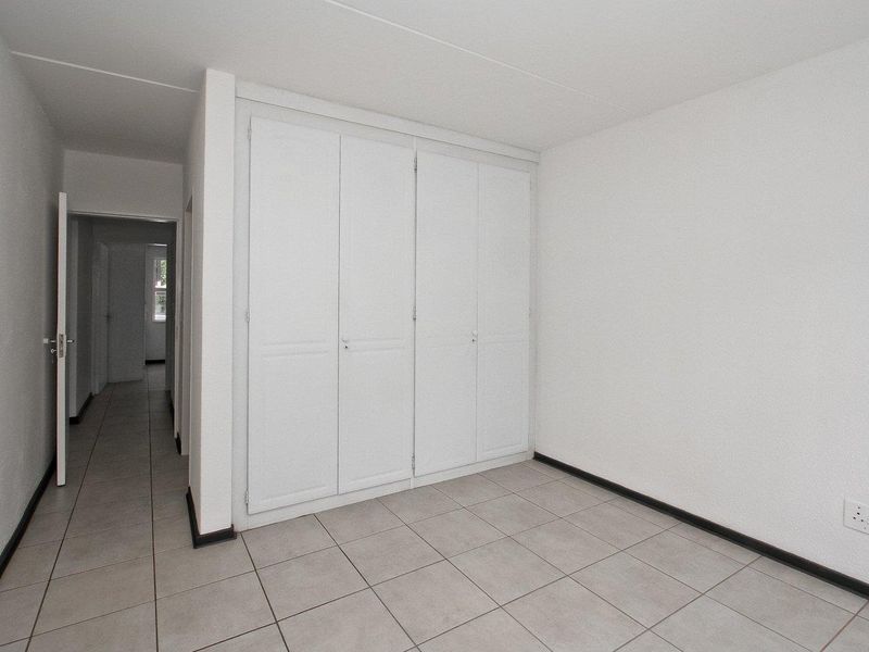 Secure Garden Living in the Heart of Morninghill Estate! - Photo 6