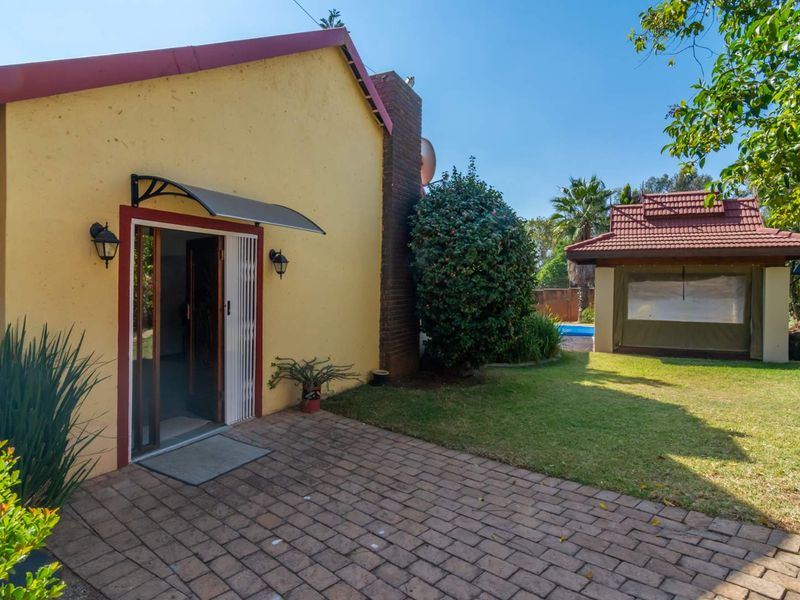 Charming Family Home for Rent in Bordeaux, Randburg - Photo 9